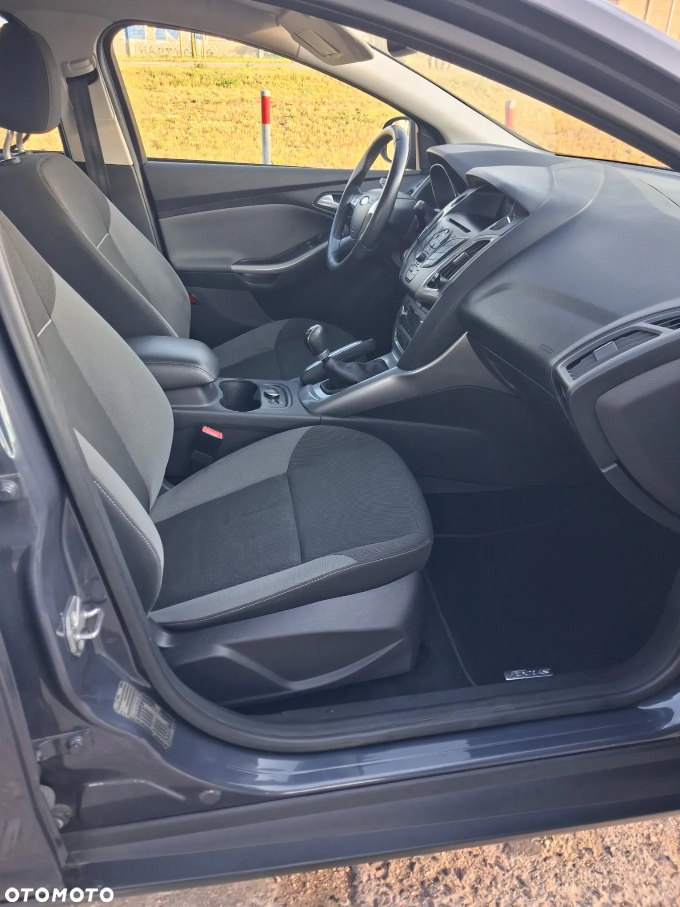 Ford Focus 1.6 Ambiente - 11