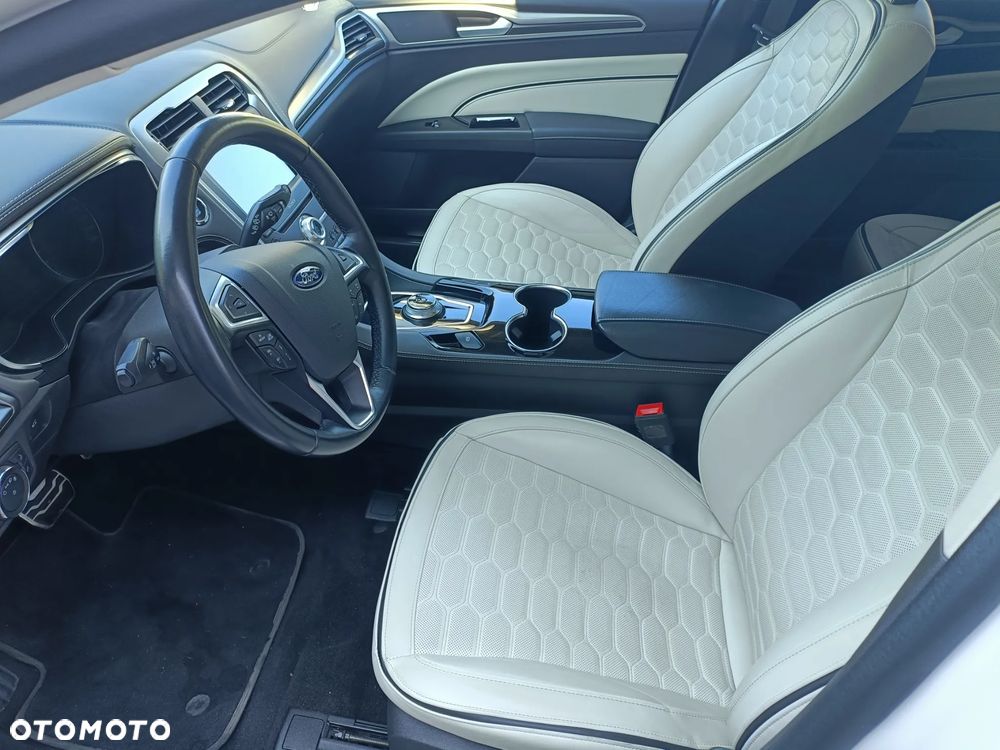 Ford Mondeo 2.0 EcoBlue Allrad VIGNALE - 14