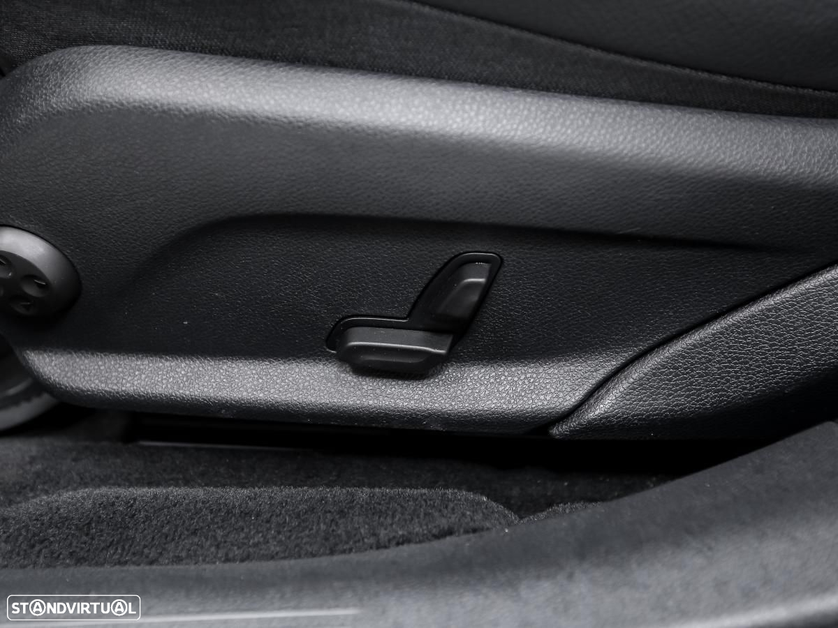 Mercedes-Benz E 300 de 4Matic T 9G-TRONIC AMG Line - 25