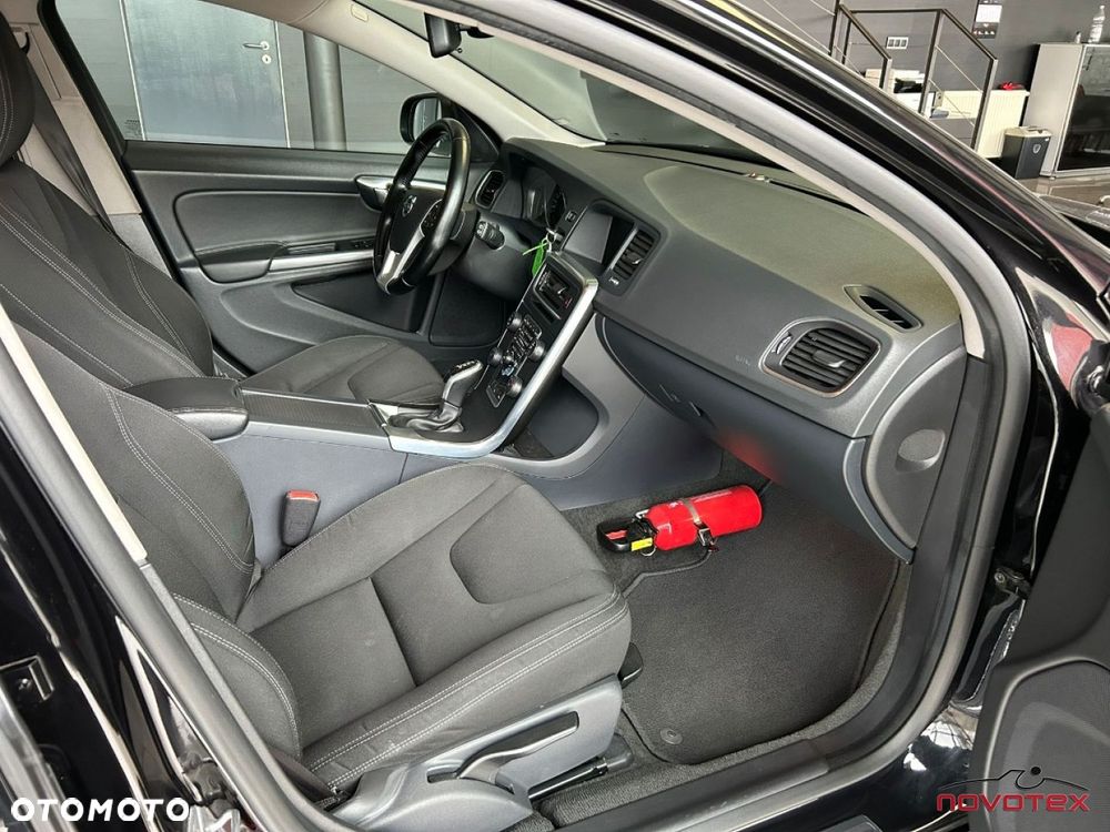 Volvo V60 D2 Geartronic Kinetic - 13