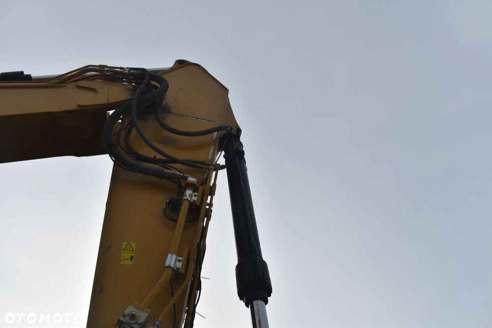 Caterpillar 326FL - 18