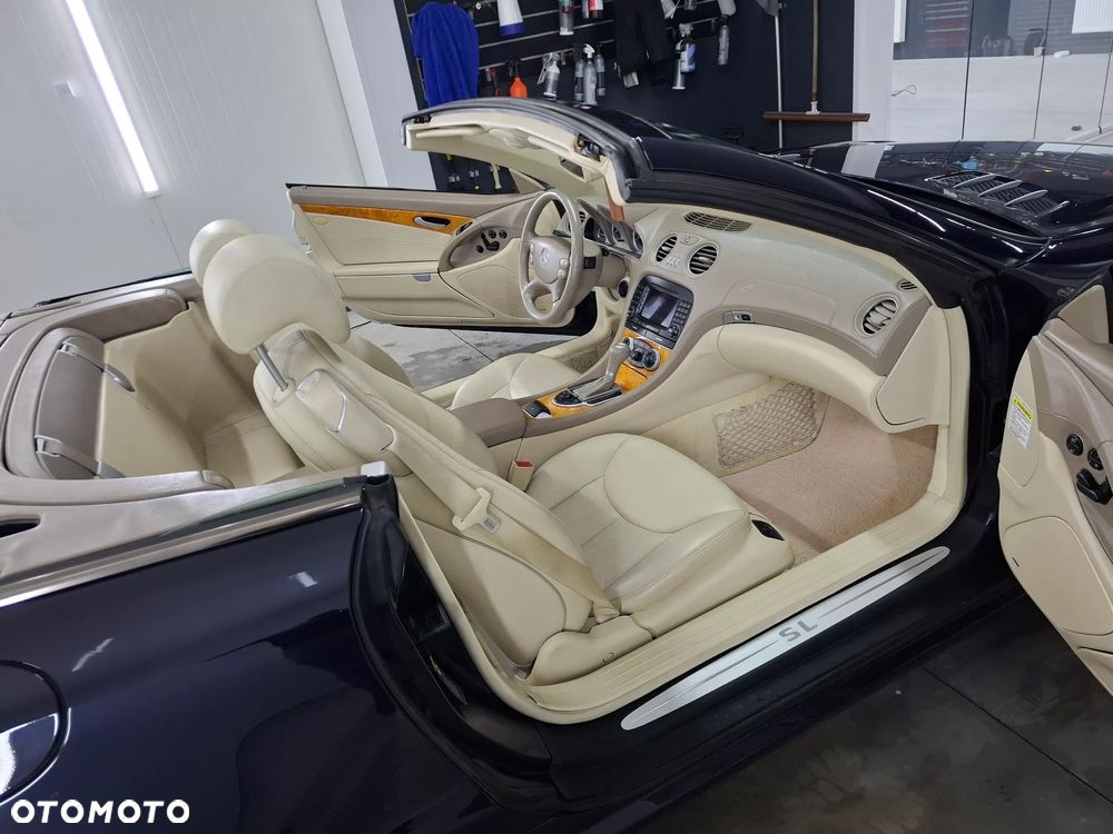 Mercedes-Benz SL - 18