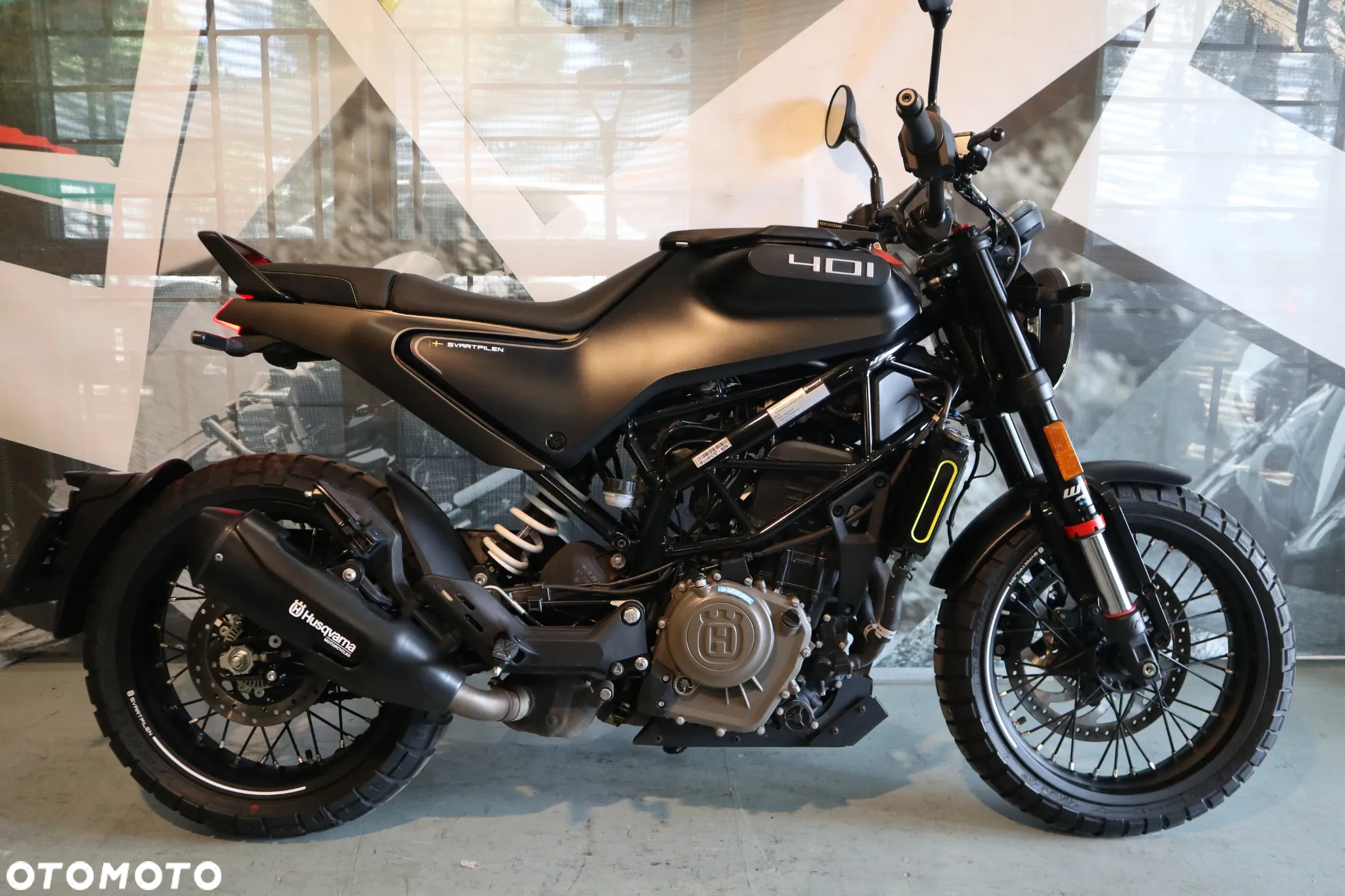 Husqvarna Svartpilen - 17
