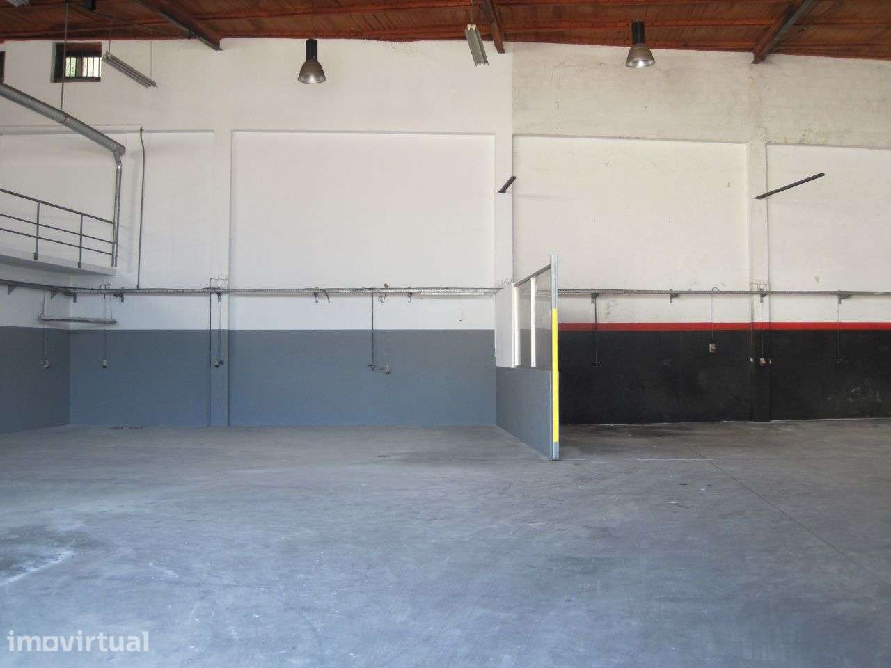 Pavilhão industrial - 480m2 / UL / Oliveira de Azeméis - Grande imagem: 2/13