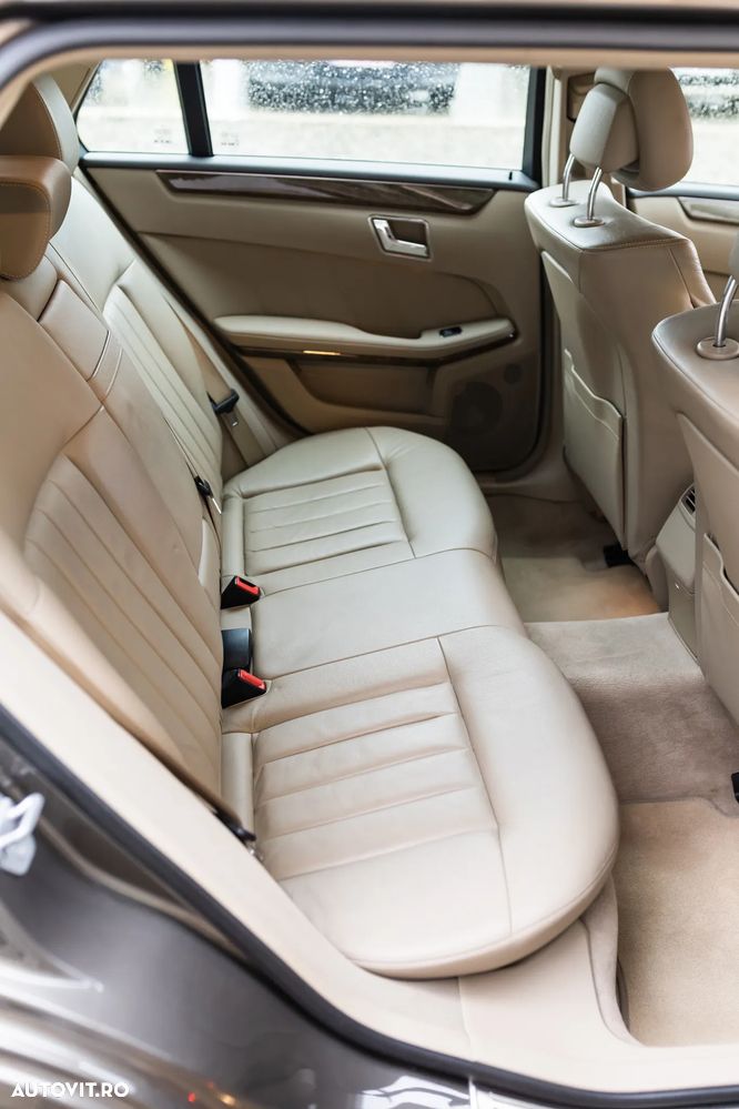 Mercedes-Benz E 250 T CDI DPF BlueEFFICIENCY Automatik Elegance - 32