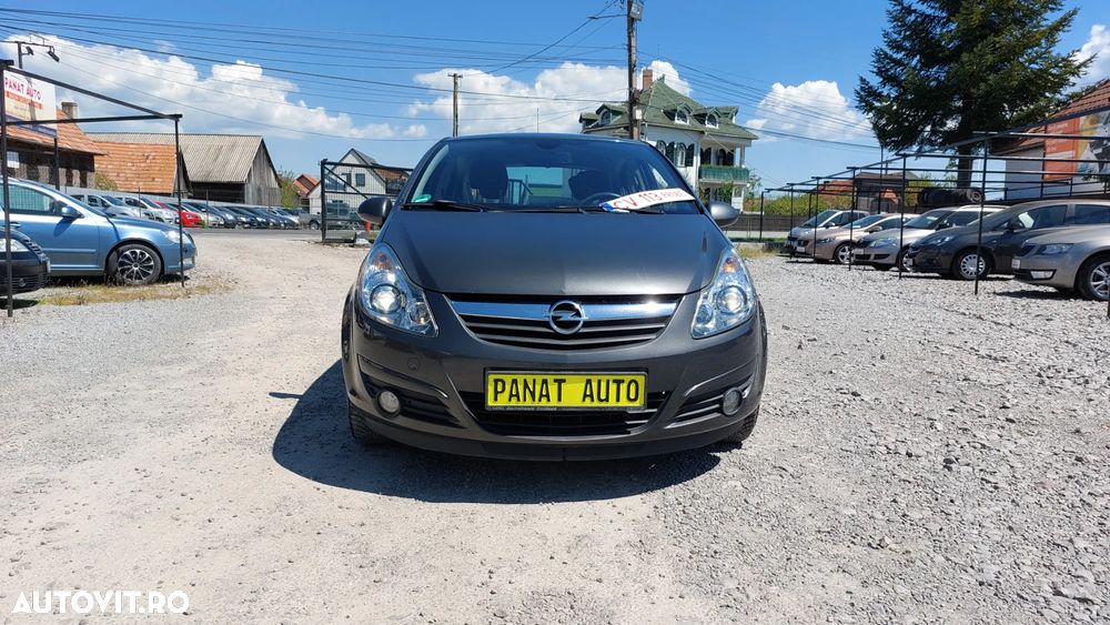 Opel Corsa 1.4i Cosmo - 2