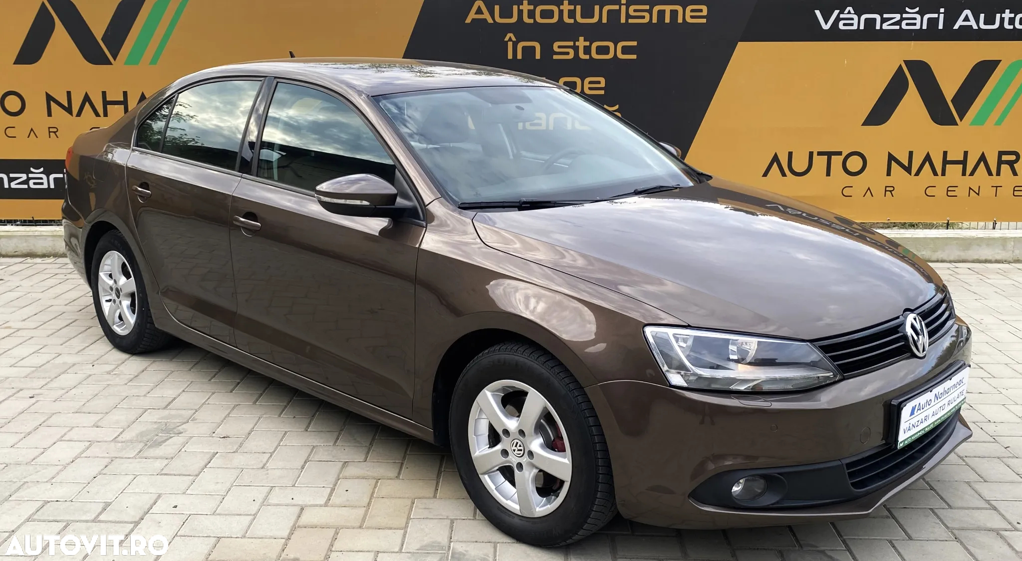 Volkswagen Jetta - 3
