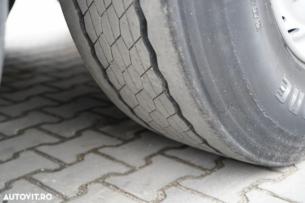 Fruehauf / CORTINĂ / STANDARD / ELEVATOR DHOLLANDIA 2.000 kg / PODEA PUTERNICĂ - 27