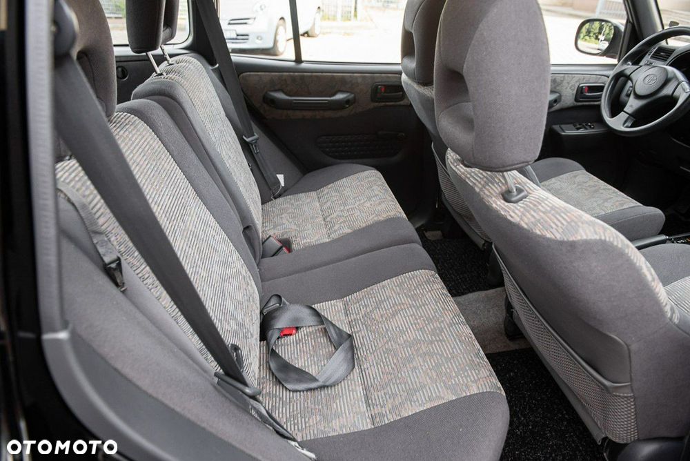 Toyota RAV4 2.0 GLi - 9