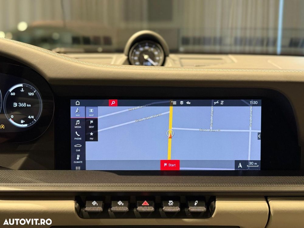 Porsche 911 4 PDK - 32