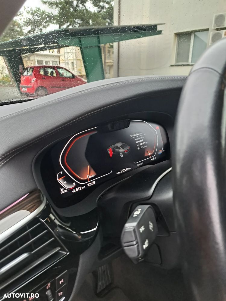 BMW Seria 5 520d xDrive AT MHEV - 17