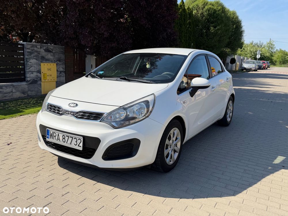 Kia Rio 1.2 Business Line - 11
