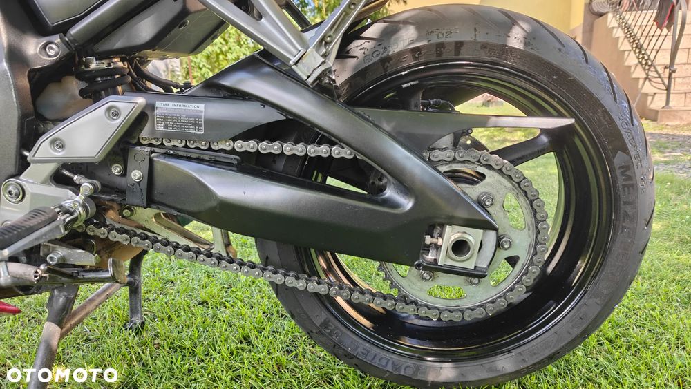 Yamaha FZ - 19