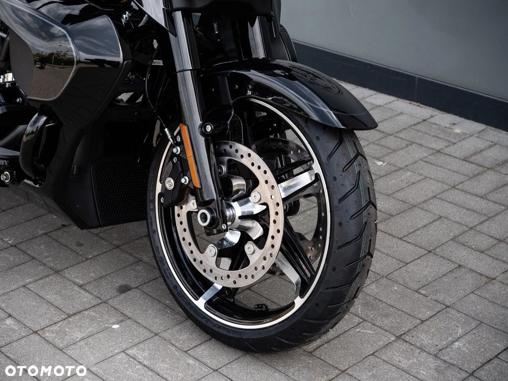 Harley-Davidson Touring Street Glide - 12