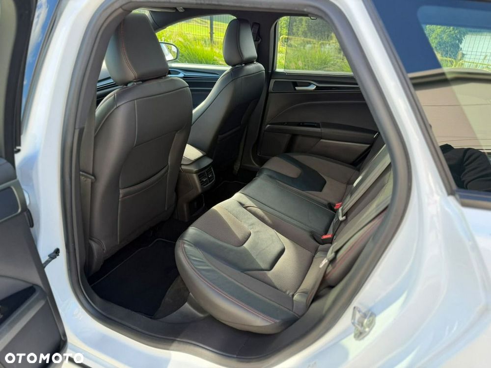 Ford Mondeo - 17