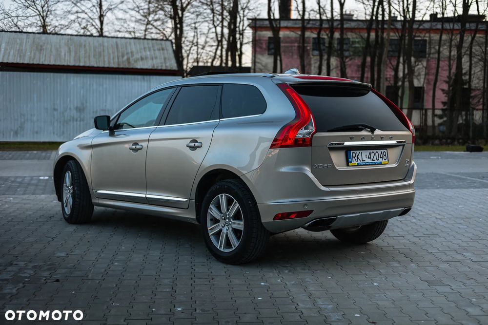 Volvo XC 60 T6 AWD Drive-E Momentum - 8