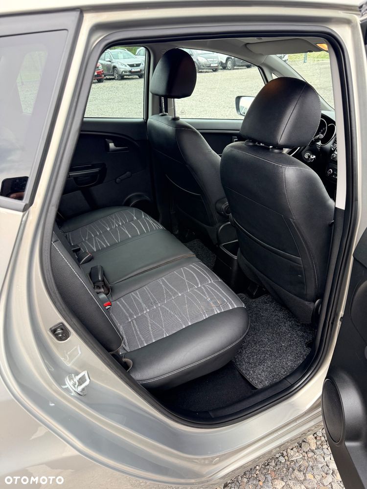 Kia Venga 1.6 CRDi 128 Platinum Edition - 10