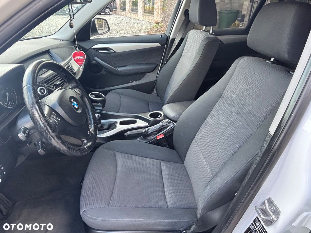 BMW X1 sDrive16d xLine - 24