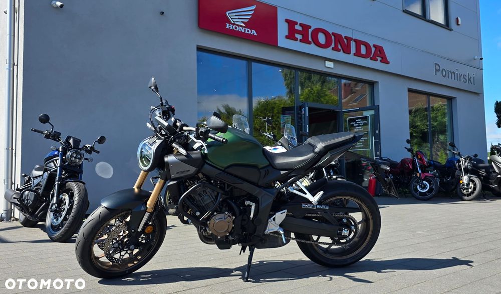 Honda CB - 1