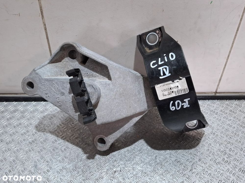 Łapa podpora silnika Renault Clio IV captur I 0,9 TCE nr 113752043R - 1