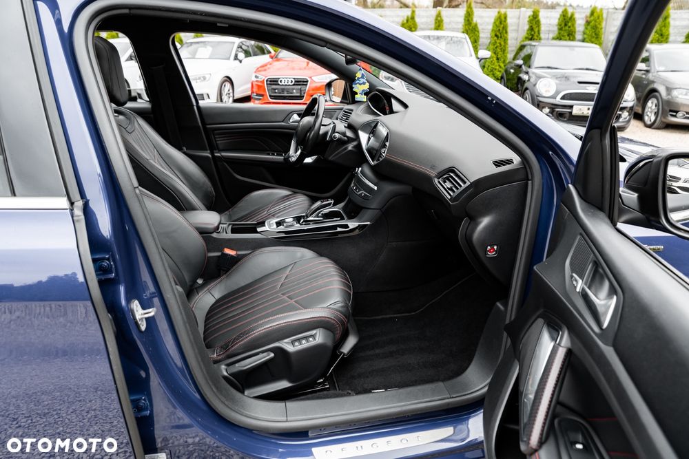 Peugeot 308 PureTech 130 EAT8 GT - 23