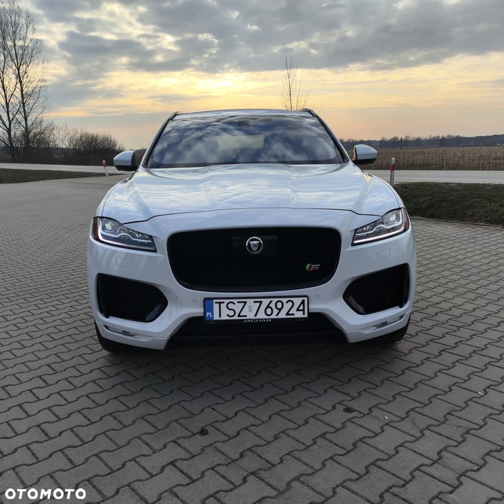Jaguar F-Pace S AWD - 13