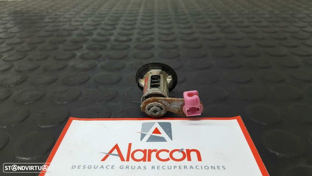 CANHÃO DA PORTA FRENTE ESQUERDA NISSAN ALMERA (N15) GX - 2