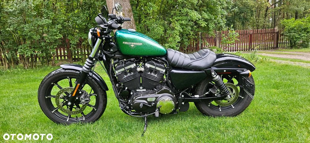 Harley-Davidson Sportster Iron 883 - 2