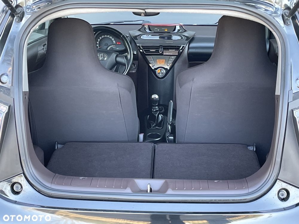 Toyota iQ 1.33 - 26