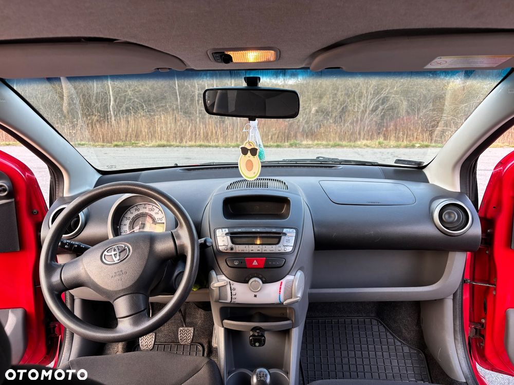 Toyota Aygo - 11