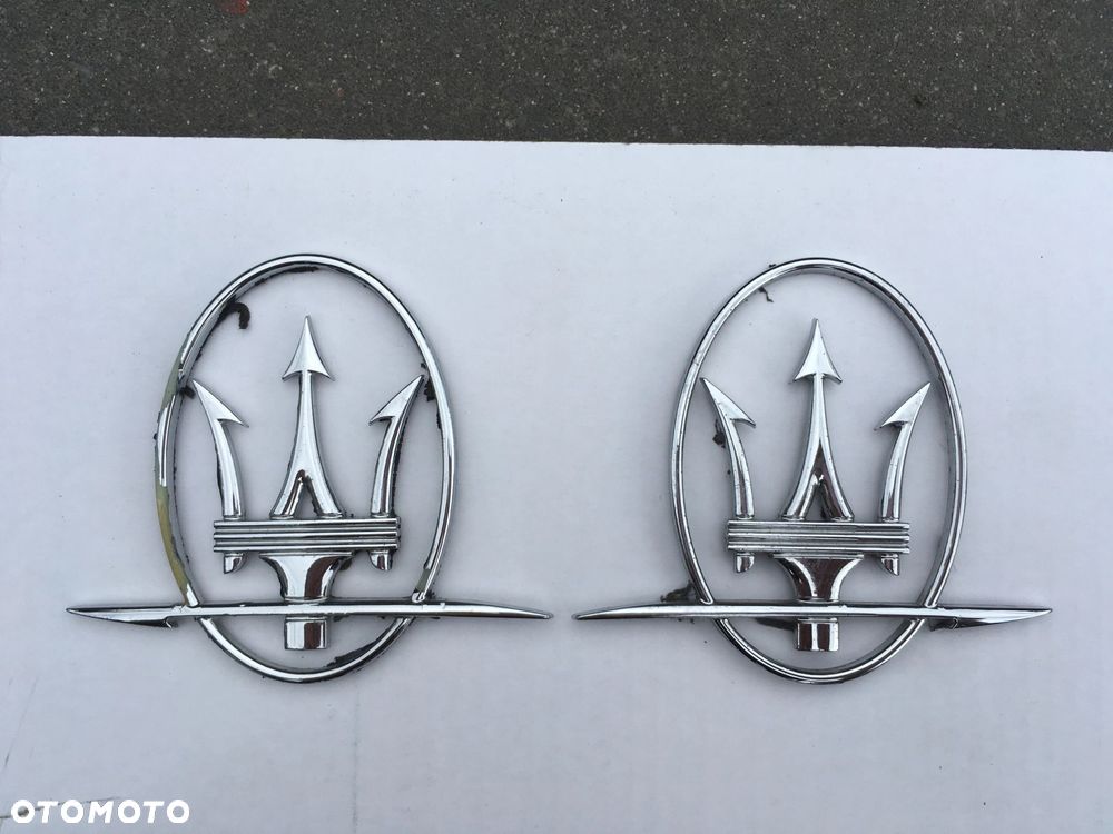 ZNACZEK KAROSERYJNY MASERATI GHIBLI - 1