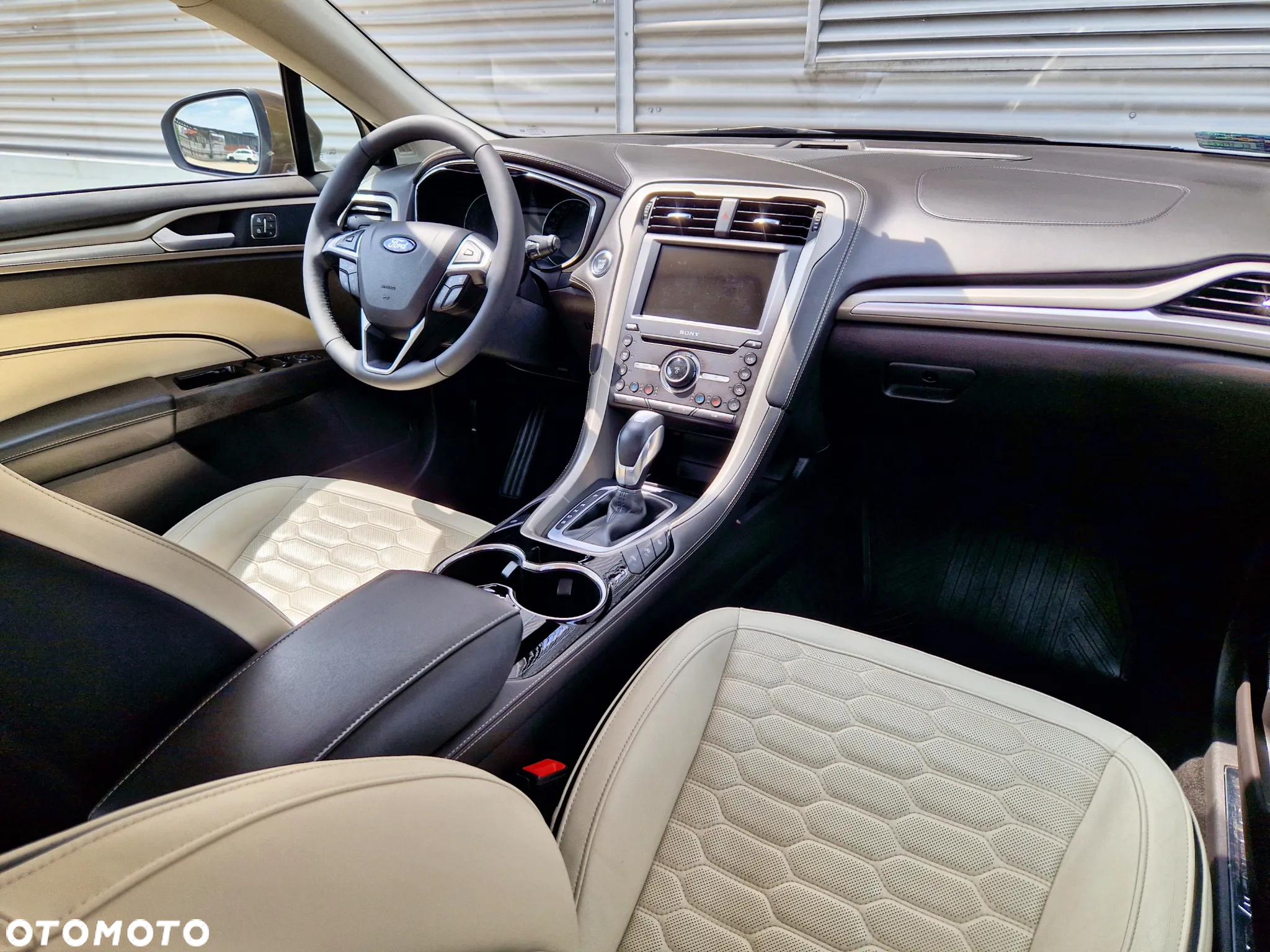 Ford Mondeo Vignale 2.0 TDCi PowerShift - 25