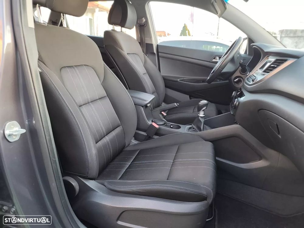 Hyundai Tucson blue 1.7 CRDi 2WD Advantage - 29