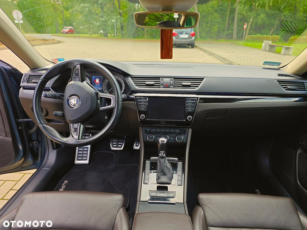 Skoda Superb 2.0 TDI DSG L&K - 10