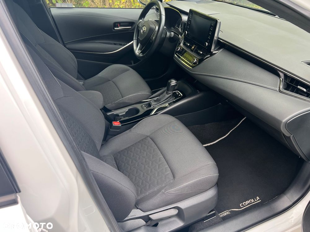 Toyota Corolla 1.8 Hybrid Comfort - 21