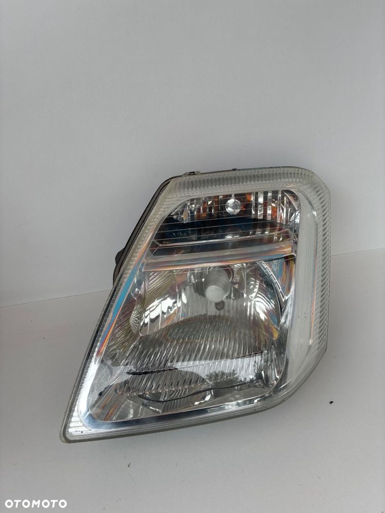 Citroen C2 LAMPA PRZÓD PRZEDNIA LEWA  EUROPA - 1