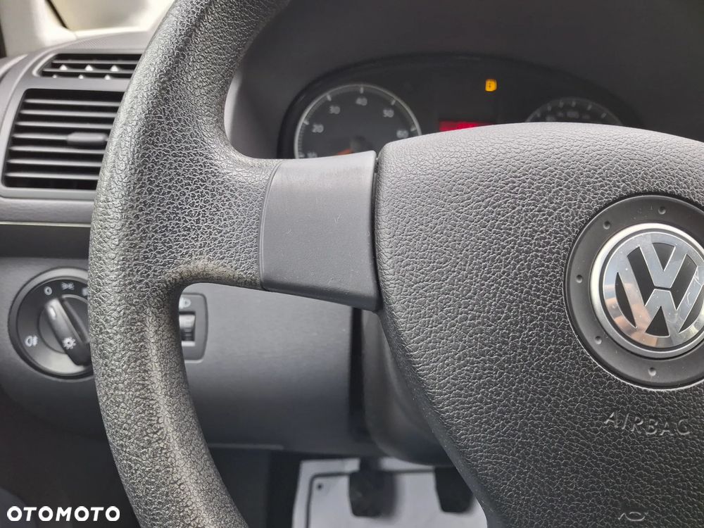 Volkswagen Touran 1.6 Basis - 25