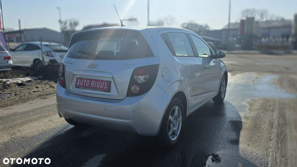 Chevrolet Aveo - 9