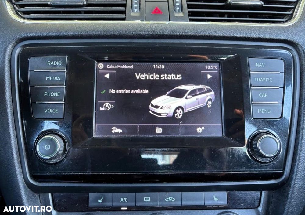 Skoda Octavia 1.6 TDI AMBITION - 12