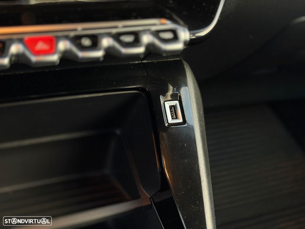 Peugeot 2008 BlueHDi 110 Active Pack - 23