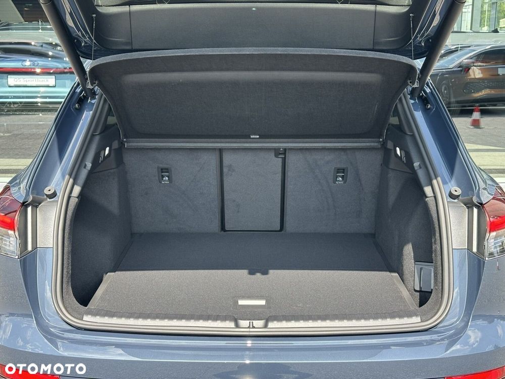 Audi Q4 e-tron - 12