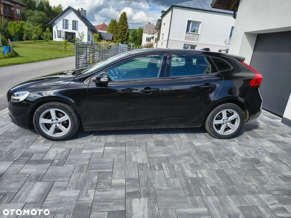 Volvo V40 D2 Momentum - 14