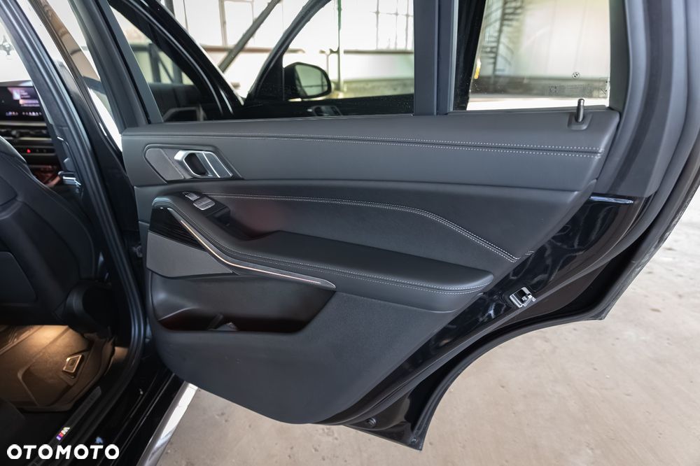 BMW X7 - 14