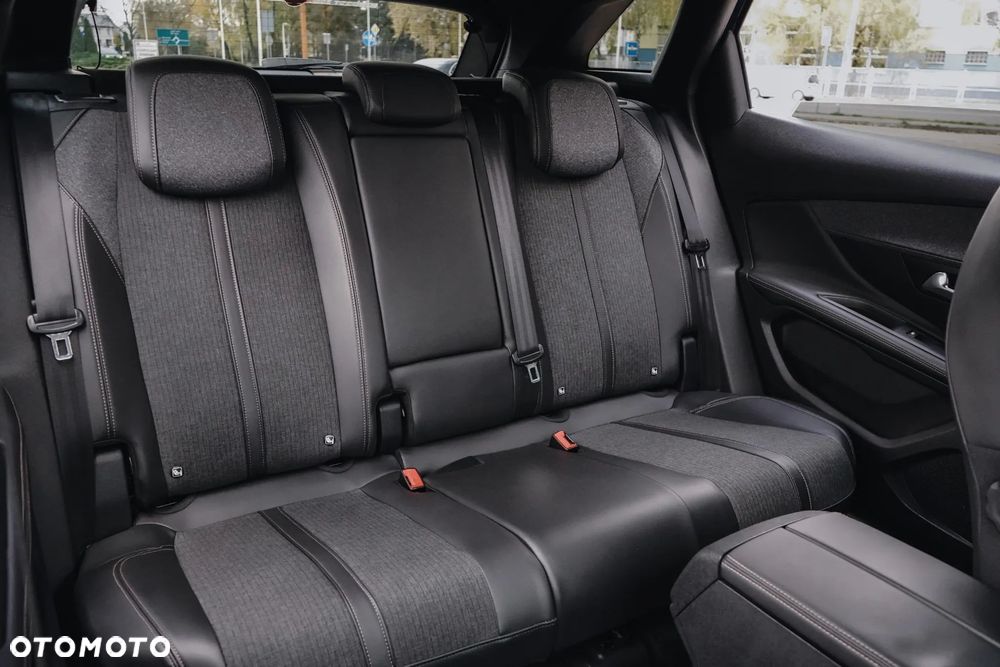 Peugeot 3008 1.2 PureTech GT S&S - 26