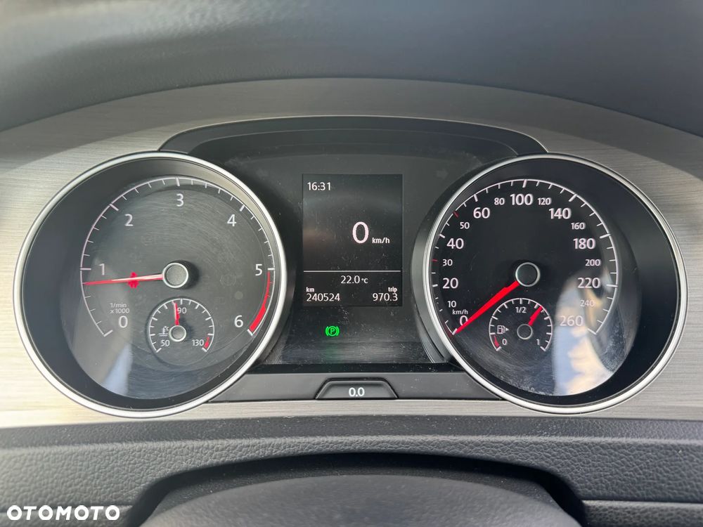 Volkswagen Golf - 9