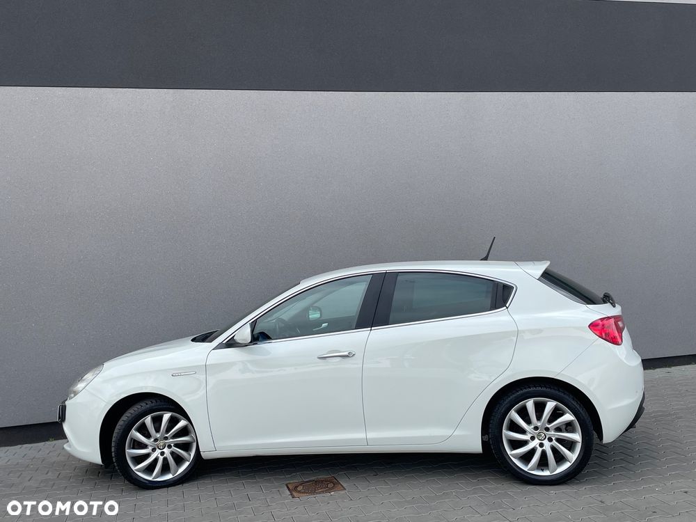 Alfa Romeo Giulietta - 12