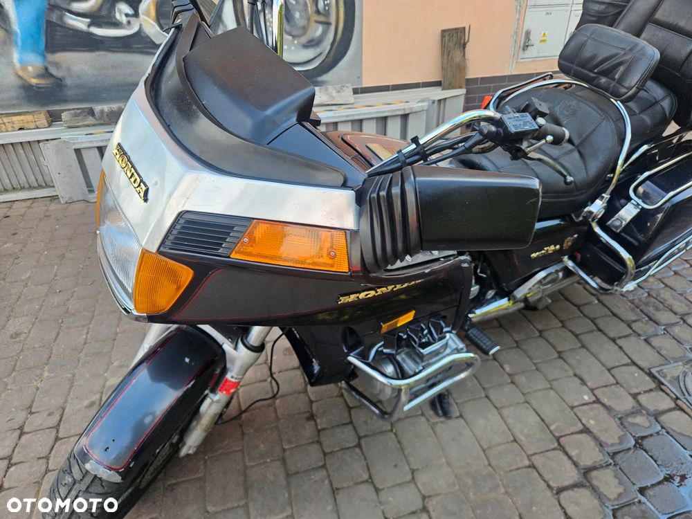 Honda GL - 9