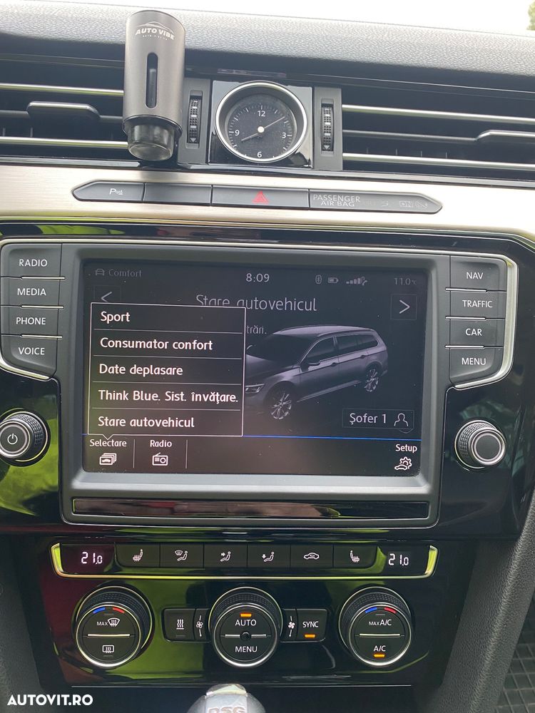 Volkswagen Passat Variant 2.0 TDI DSG 4Motion Highline - 25