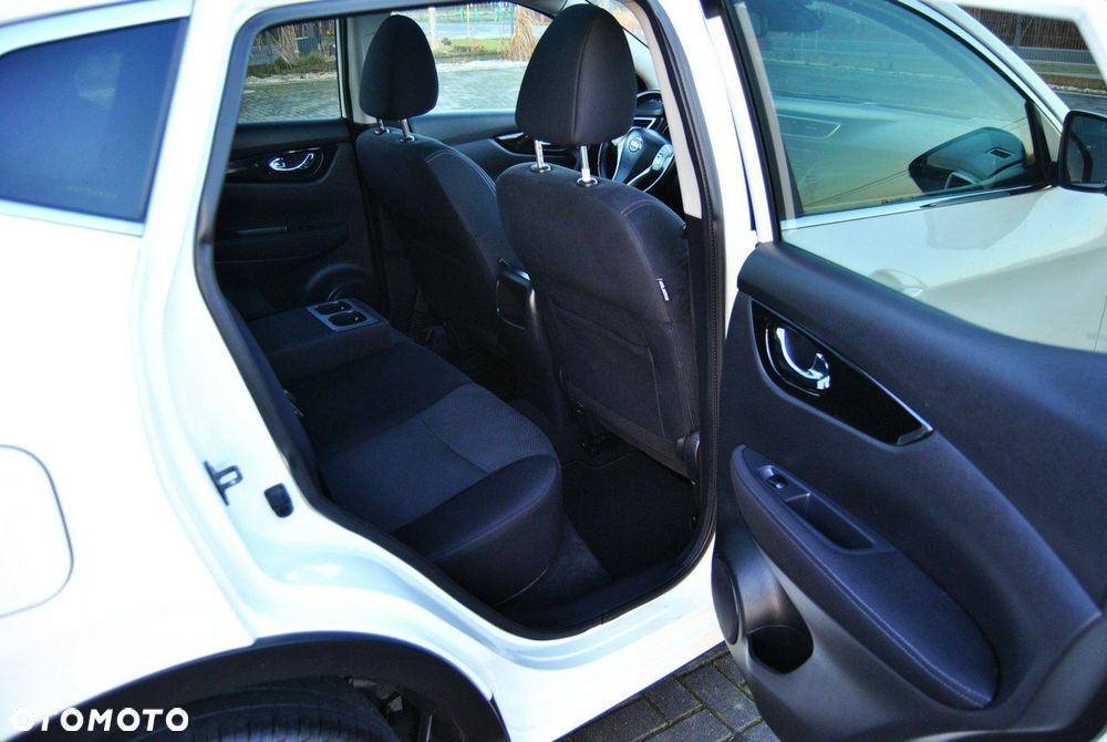 Nissan Qashqai 1.5 dCi TEKNA - 13