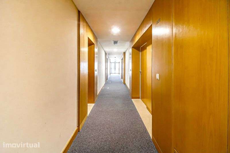 Apartamento T1+1 duplex com terraço privado e vista desafogada - Grande imagem: 5/12